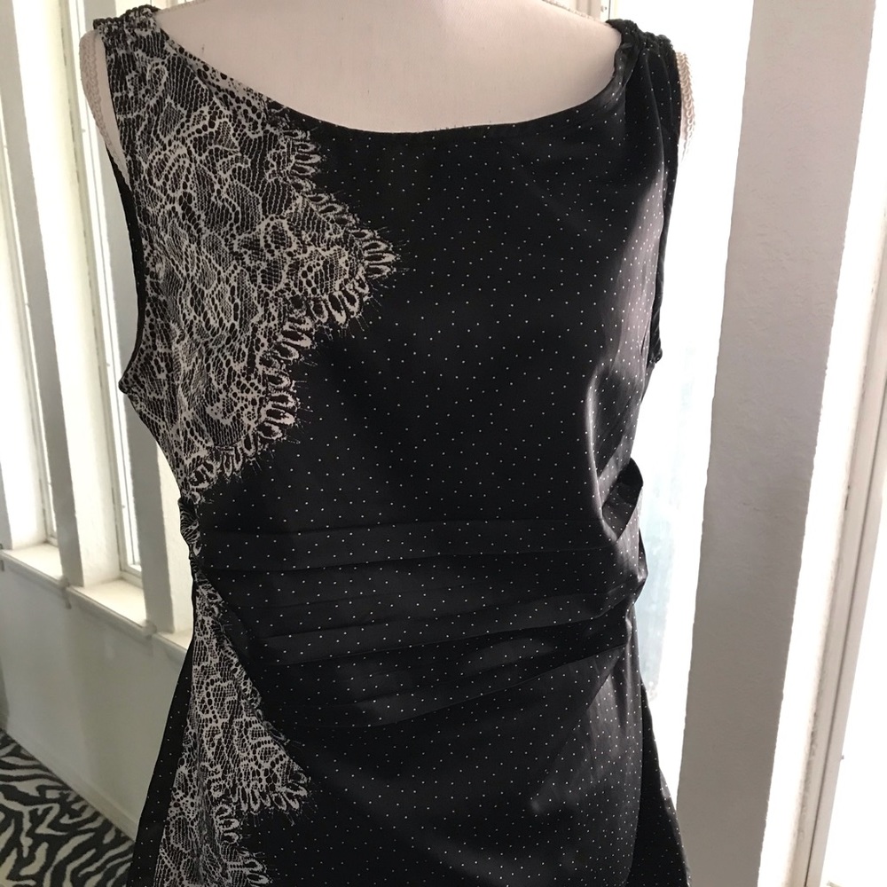 “Jonathan Martin” Sleeveless Blouse!